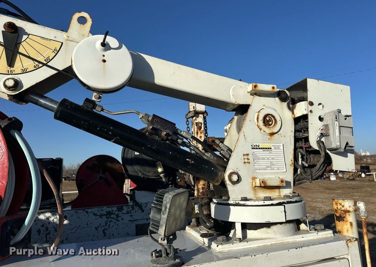 image for item EJ5324 2013 Ford F550 utility / service truck