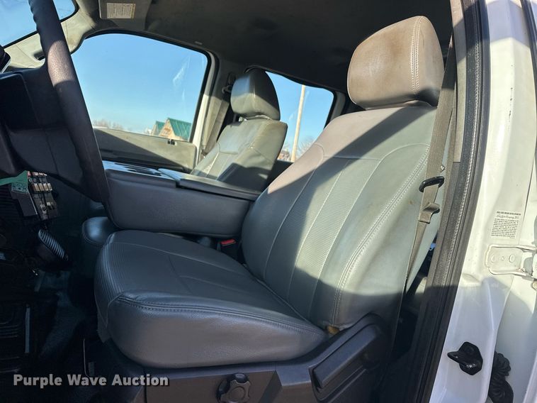 image for item EJ5324 2013 Ford F550 utility / service truck