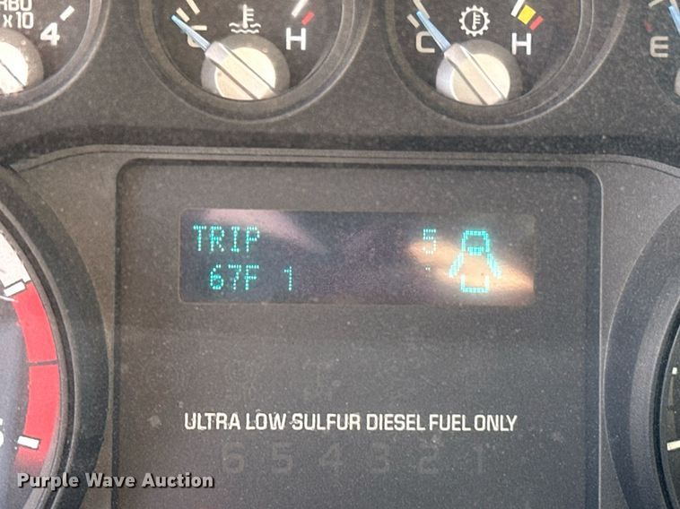 image for item EJ5324 2013 Ford F550 utility / service truck