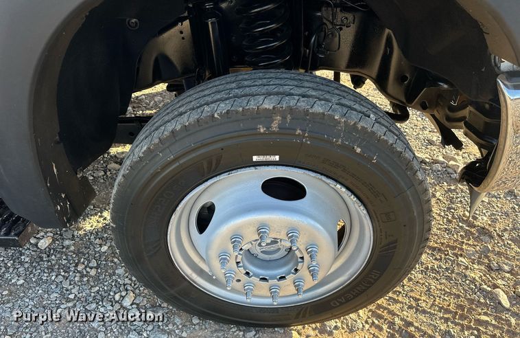 image for item EJ5324 2013 Ford F550 utility / service truck