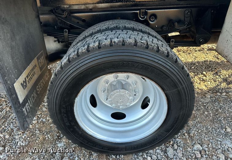 image for item EJ5324 2013 Ford F550 utility / service truck