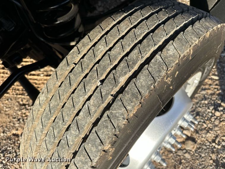 image for item EJ5324 2013 Ford F550 utility / service truck