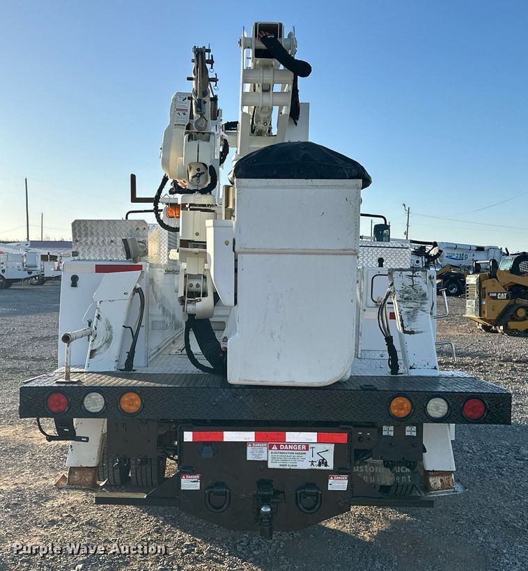 image for item EJ5325 2016 International Terrastar SFA 4X4 bucket truck