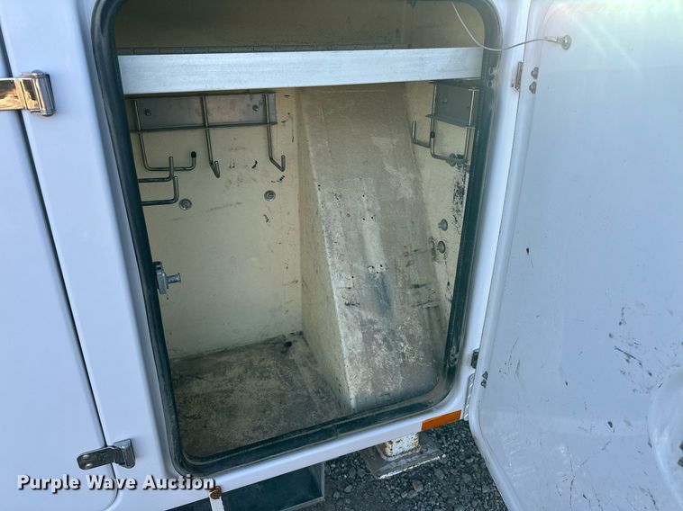 image for item EJ5325 2016 International Terrastar SFA 4X4 bucket truck