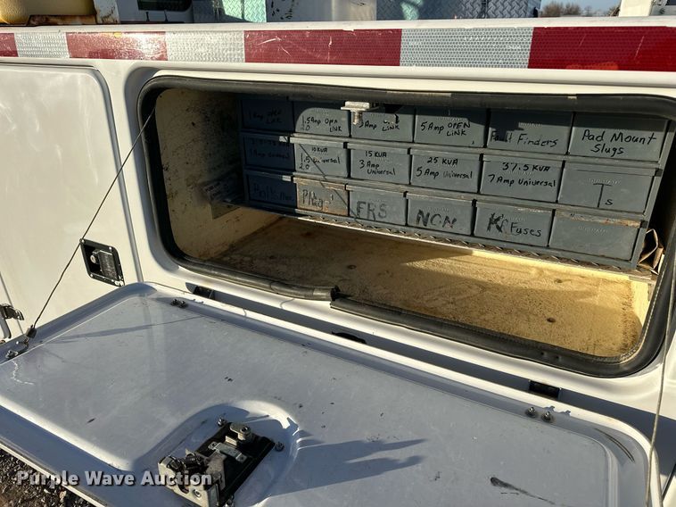 image for item EJ5325 2016 International Terrastar SFA 4X4 bucket truck