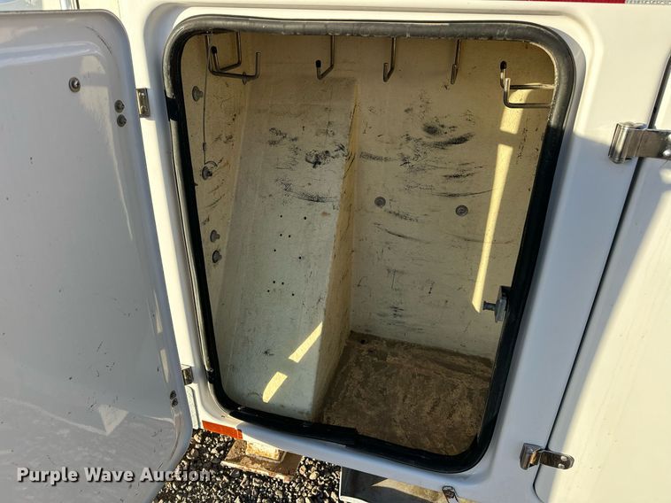 image for item EJ5325 2016 International Terrastar SFA 4X4 bucket truck