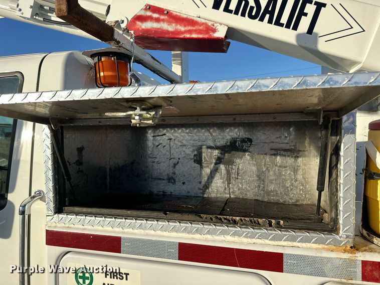 image for item EJ5325 2016 International Terrastar SFA 4X4 bucket truck