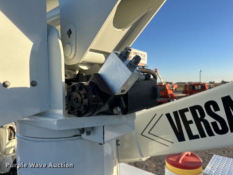 image for item EJ5325 2016 International Terrastar SFA 4X4 bucket truck