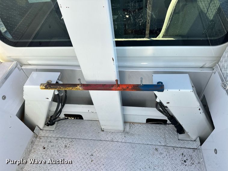 image for item EJ5325 2016 International Terrastar SFA 4X4 bucket truck