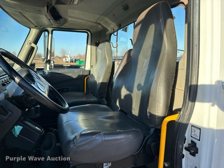 image for item EJ5325 2016 International Terrastar SFA 4X4 bucket truck