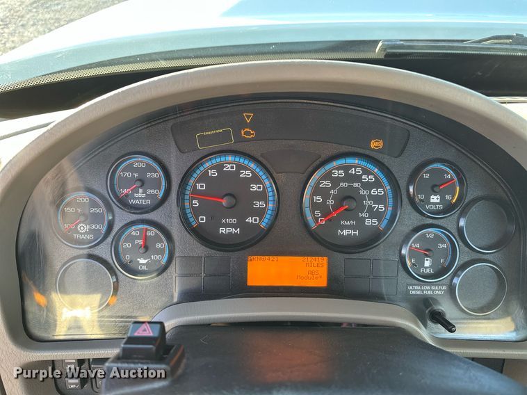 image for item EJ5325 2016 International Terrastar SFA 4X4 bucket truck