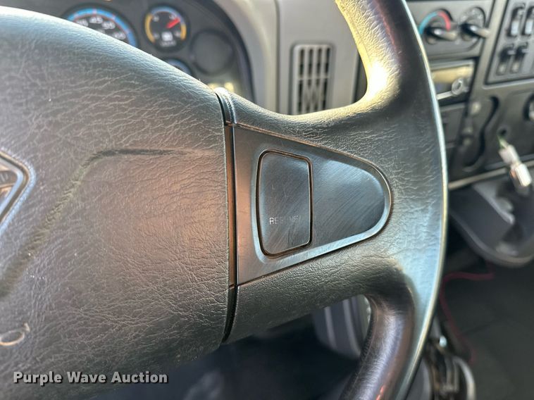 image for item EJ5325 2016 International Terrastar SFA 4X4 bucket truck