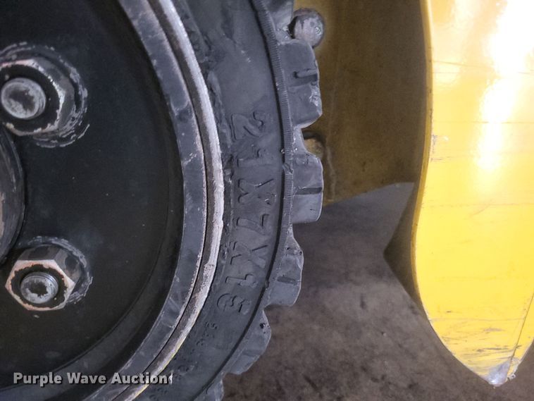 image for item EJ8165 Komatsu FG25GT-14 forklift