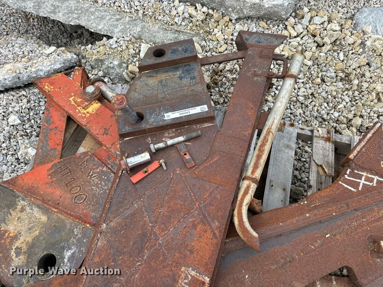 image for item EN5000 Ditch Witch HT-100 (3) vibratory plow blades