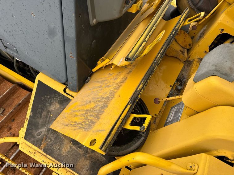 image for item EN5001 2001 Komatsu  D65EX-12 dozer