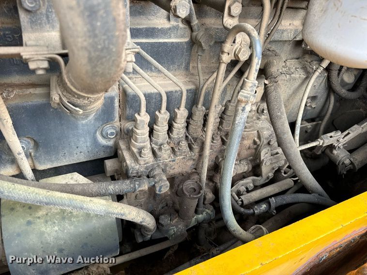 image for item EN5001 2001 Komatsu  D65EX-12 dozer