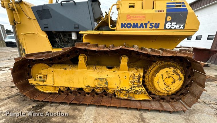 image for item EN5001 2001 Komatsu  D65EX-12 dozer