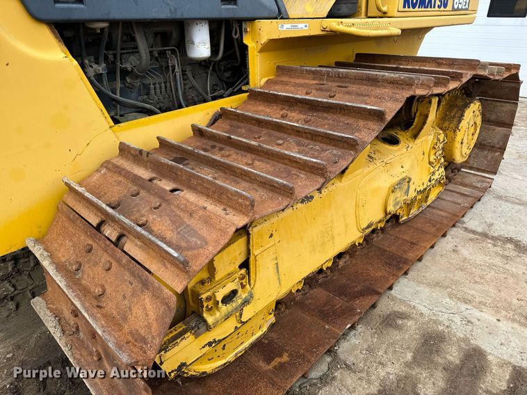 image for item EN5001 2001 Komatsu  D65EX-12 dozer