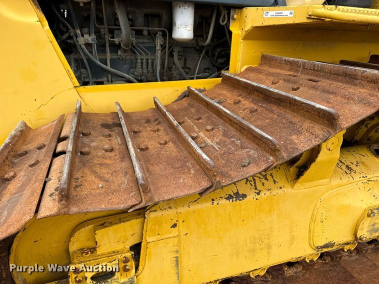 image for item EN5001 2001 Komatsu  D65EX-12 dozer