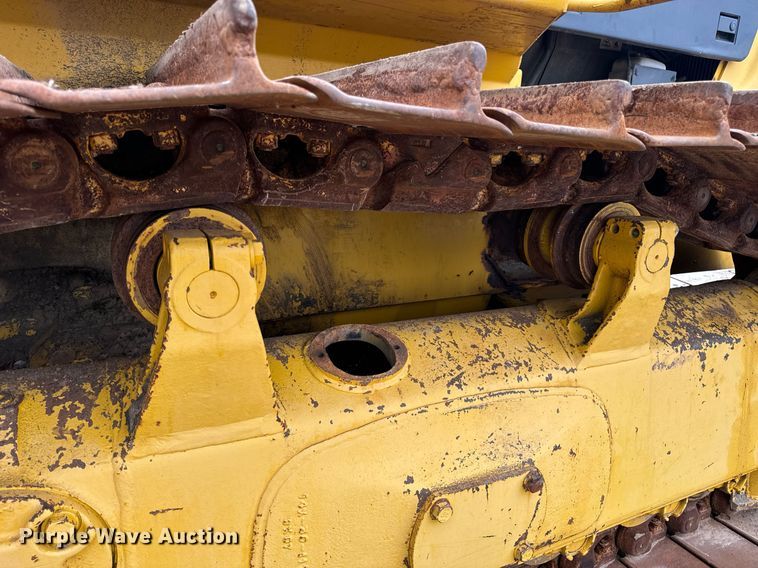 image for item EN5001 2001 Komatsu  D65EX-12 dozer