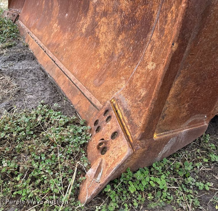 image for item EN5005 Komatsu 4CA31-B dozer blade