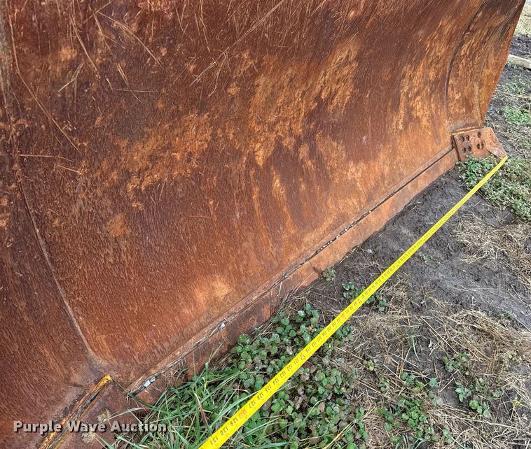 image for item EN5005 Komatsu 4CA31-B dozer blade