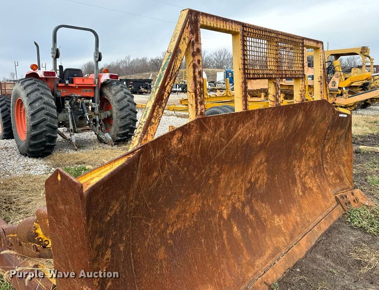 image for item EN5005 Komatsu 4CA31-B dozer blade