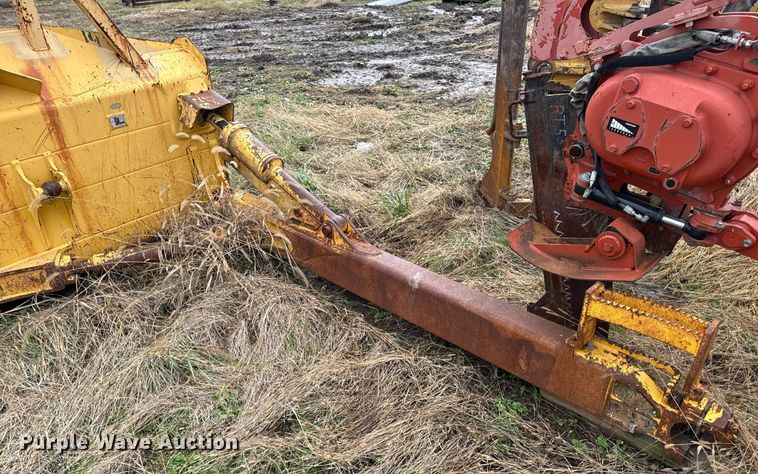 image for item EN5005 Komatsu 4CA31-B dozer blade