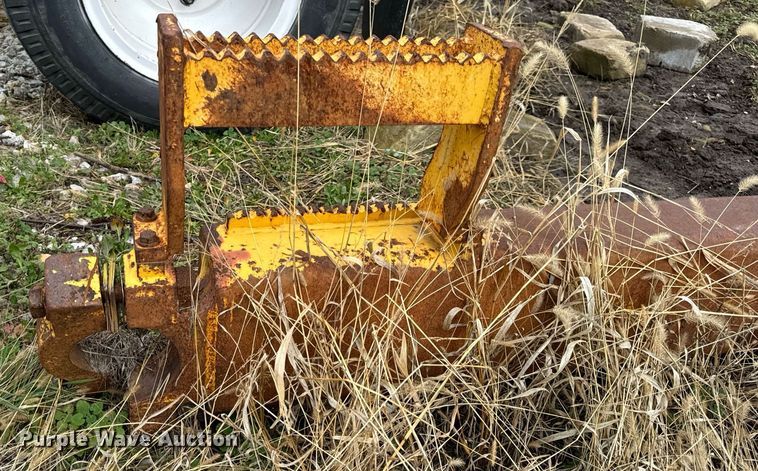 image for item EN5005 Komatsu 4CA31-B dozer blade