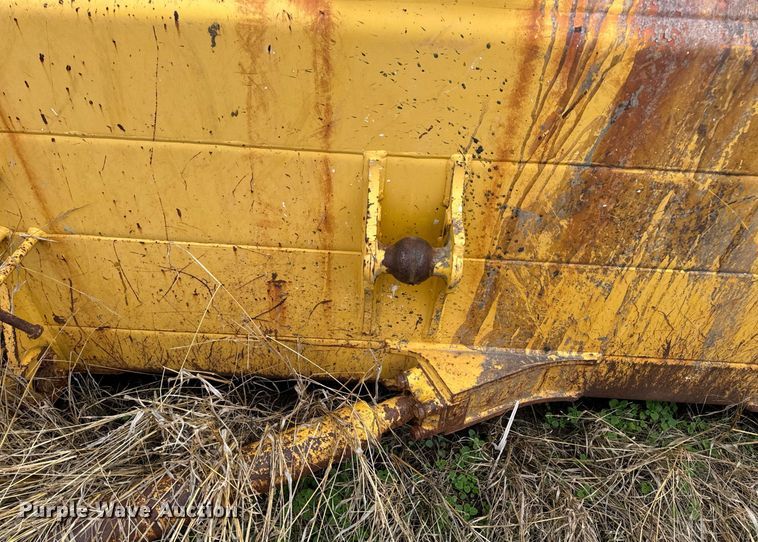 image for item EN5005 Komatsu 4CA31-B dozer blade