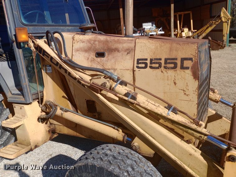 image for item EN8643 1994 New Holland 555D backhoe