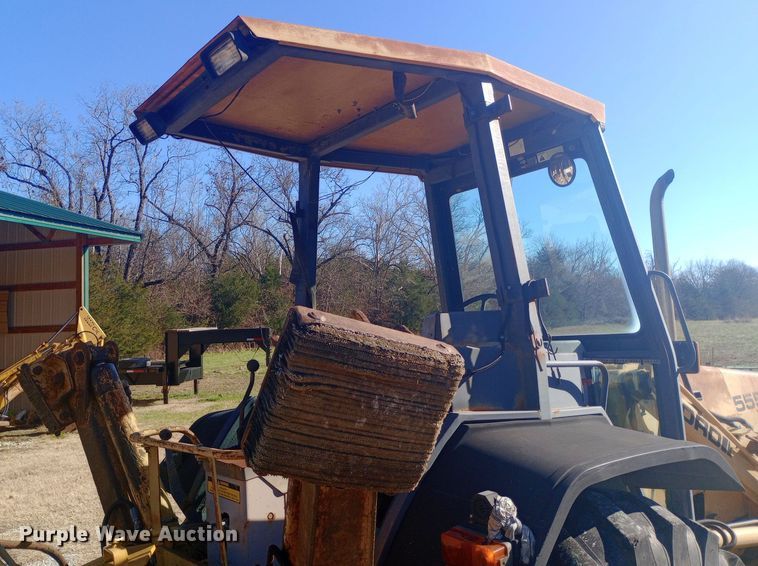 image for item EN8643 1994 New Holland 555D backhoe