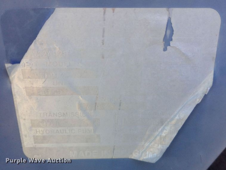 image for item EN8643 1994 New Holland 555D backhoe