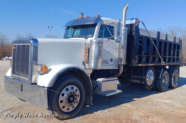 image for item EN8661 1989 Peterbilt  378 dump truck