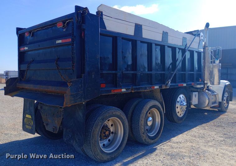 image for item EN8661 1989 Peterbilt  378 dump truck