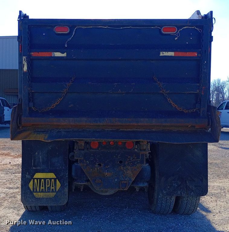 image for item EN8661 1989 Peterbilt  378 dump truck