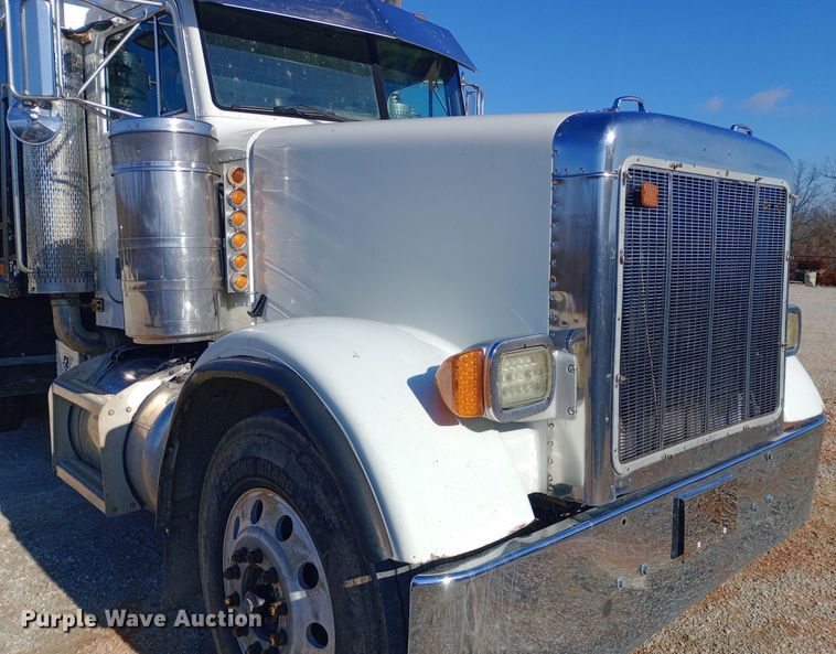 image for item EN8661 1989 Peterbilt  378 dump truck