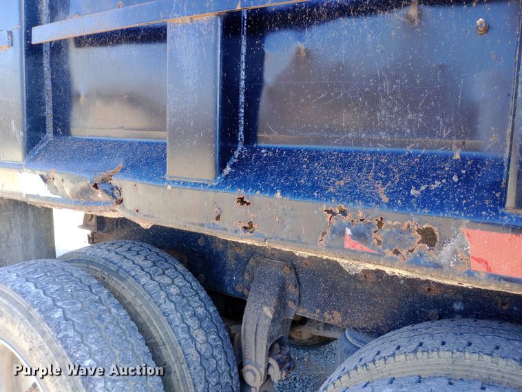 image for item EN8661 1989 Peterbilt  378 dump truck