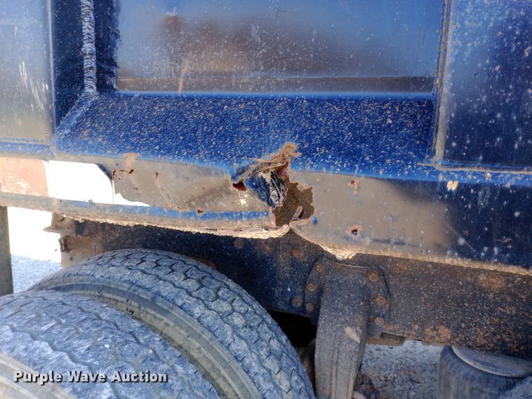 image for item EN8661 1989 Peterbilt  378 dump truck