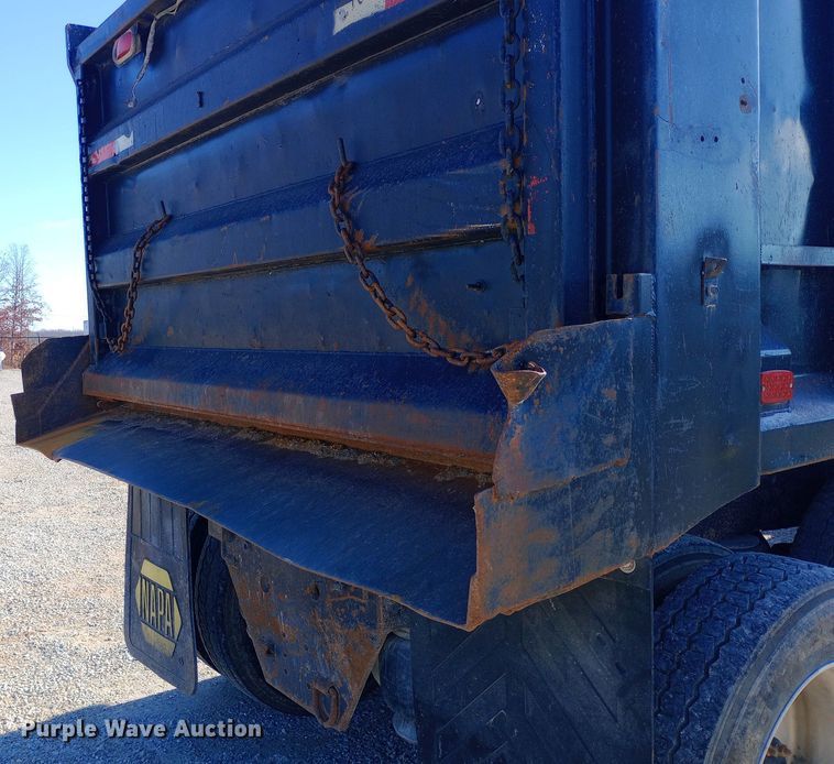 image for item EN8661 1989 Peterbilt  378 dump truck