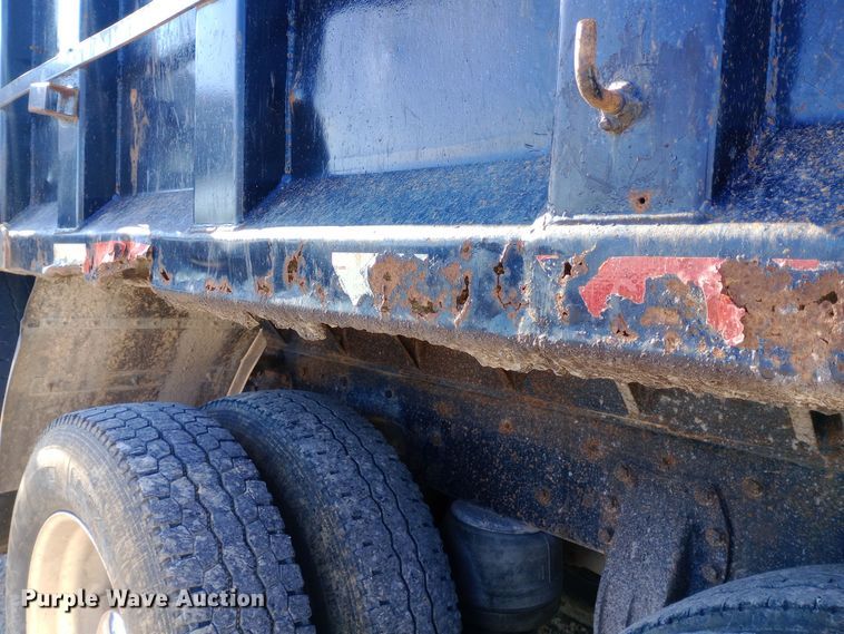 image for item EN8661 1989 Peterbilt  378 dump truck