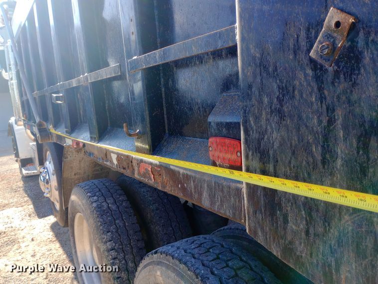 image for item EN8661 1989 Peterbilt  378 dump truck