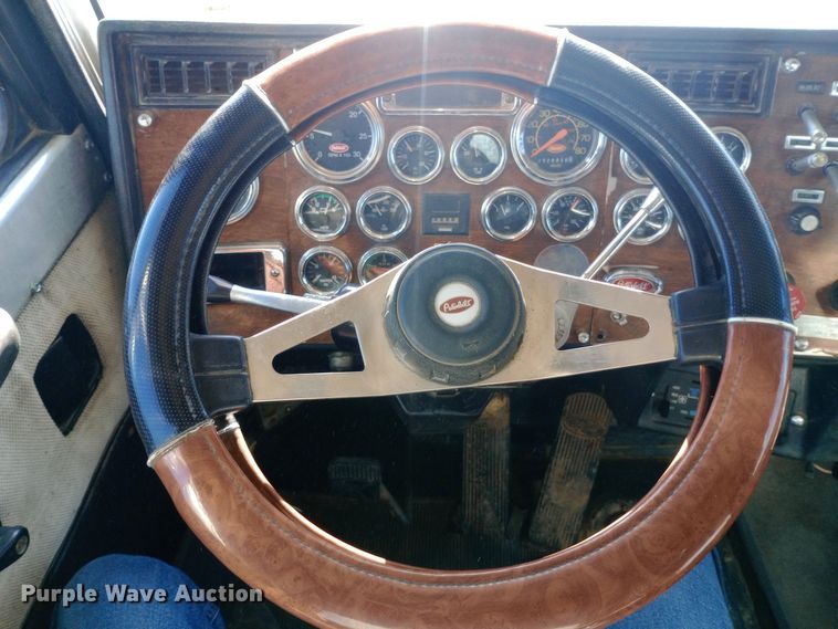 image for item EN8661 1989 Peterbilt  378 dump truck