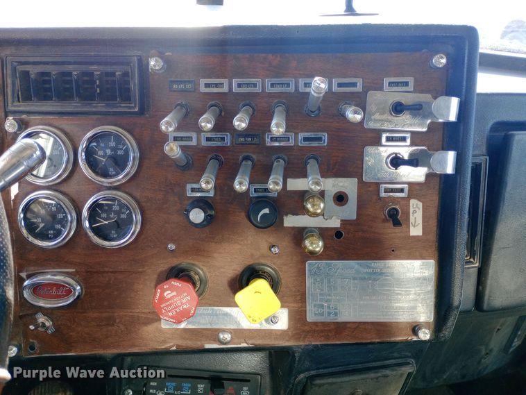 image for item EN8661 1989 Peterbilt  378 dump truck