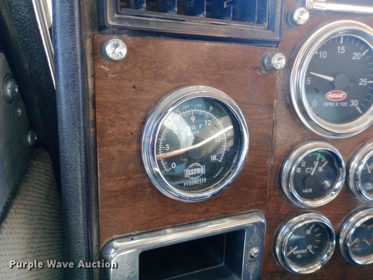 image for item EN8661 1989 Peterbilt  378 dump truck