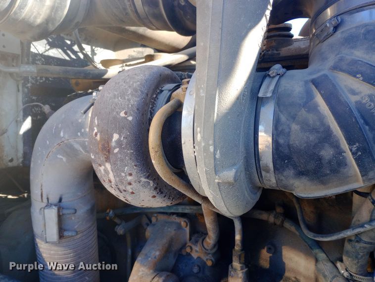 image for item EN8661 1989 Peterbilt  378 dump truck