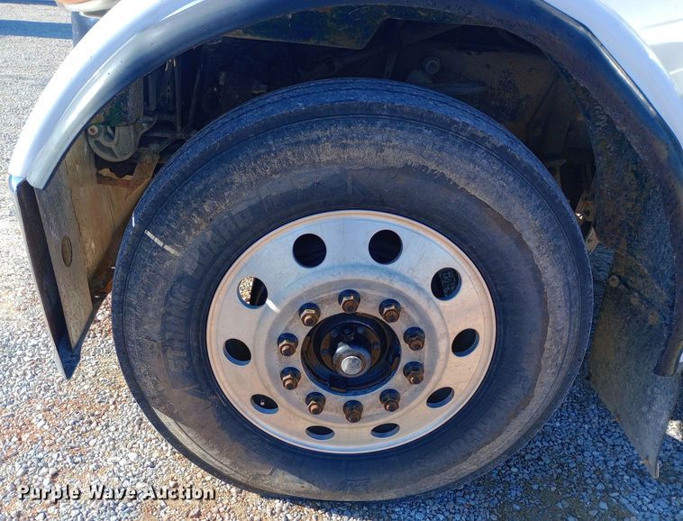 image for item EN8661 1989 Peterbilt  378 dump truck