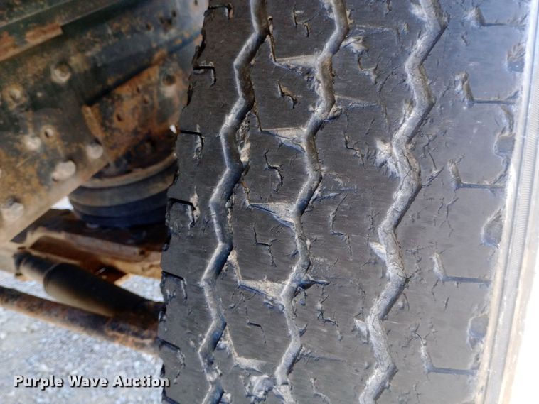 image for item EN8661 1989 Peterbilt  378 dump truck