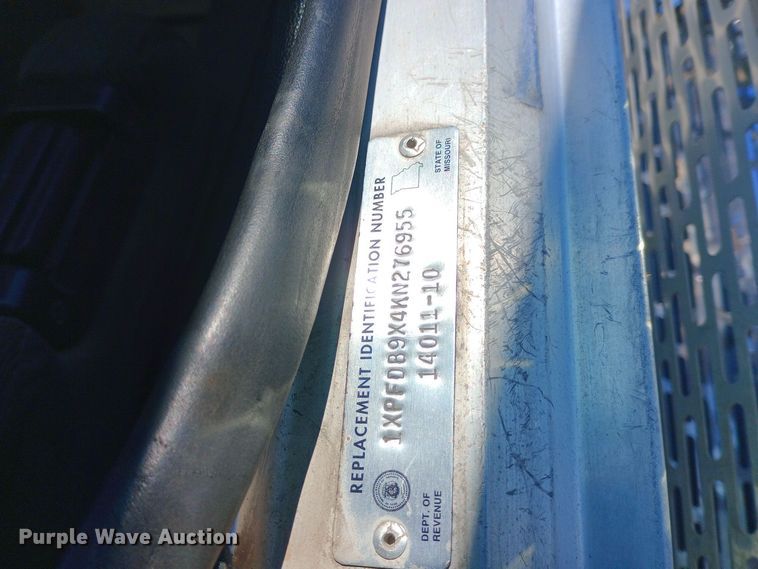 image for item EN8661 1989 Peterbilt  378 dump truck