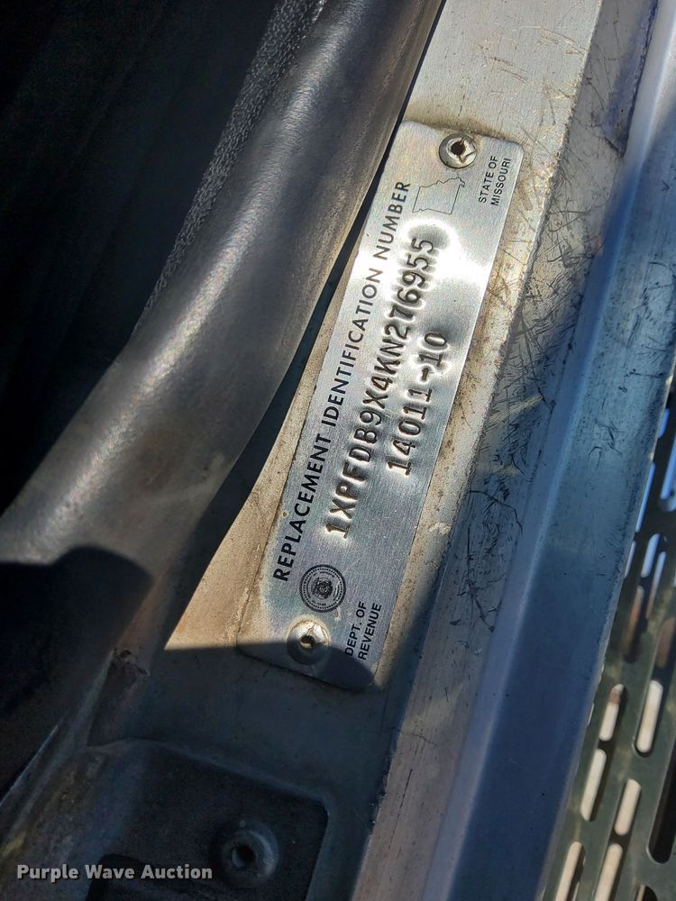 image for item EN8661 1989 Peterbilt  378 dump truck